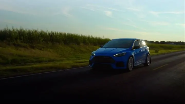Blue Ford Focus RS rolling shot